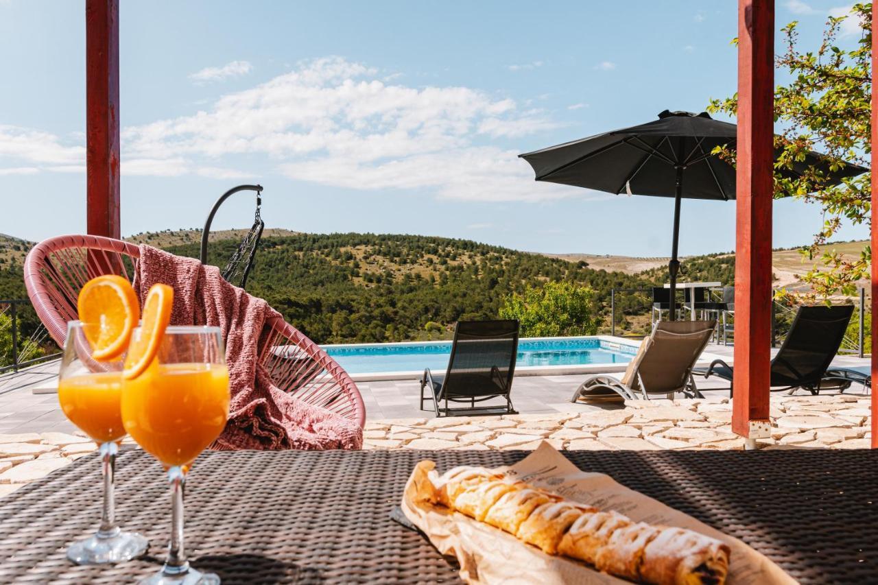 Guest House "The View" - With A Pool Donje Polje Buitenkant foto